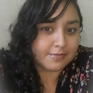 Meet your Posher, Esmeralda